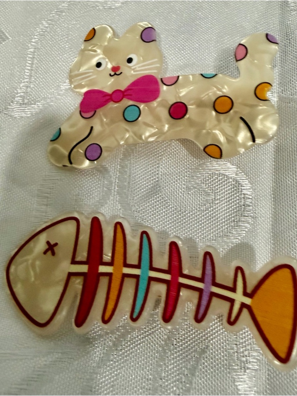 Boutique Cream Polka Dot Cat & Fishbone Hair Clips with Pink Bow in Acrylic.new